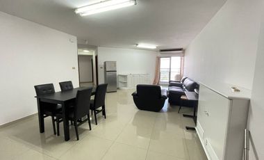 For rent 3 bedrooms condo in Yan Nawa, Bangkok