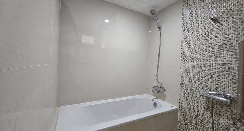 Condo en alquiler de 2 habitaciones en Pathum Wan, Bangkok