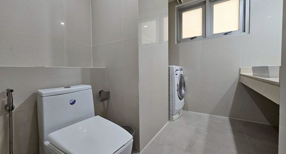 Condo en alquiler de 2 habitaciones en Pathum Wan, Bangkok