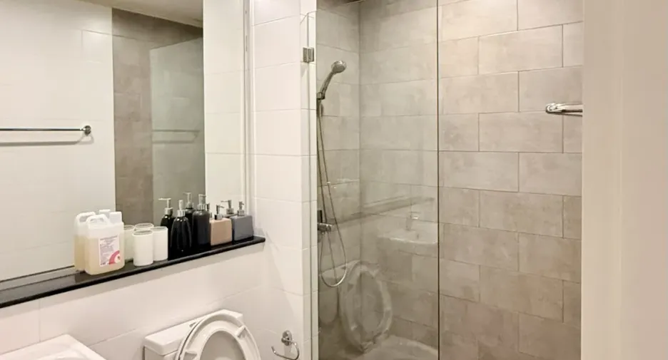 For sale 4 bedrooms townhouse in Bang Kapi, Bangkok