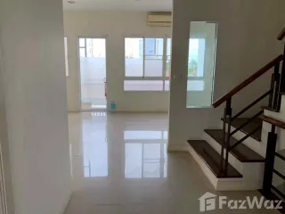 For sale 3 bedrooms townhouse in Bueng Kum, Bangkok