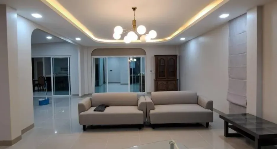 Casa en venta de 5 habitaciones en Suan Luang, Bangkok