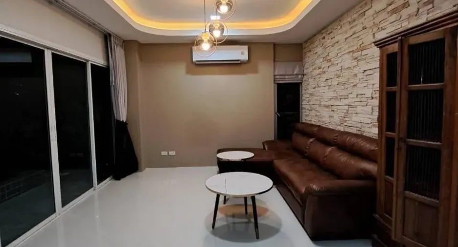 Casa en venta de 5 habitaciones en Suan Luang, Bangkok