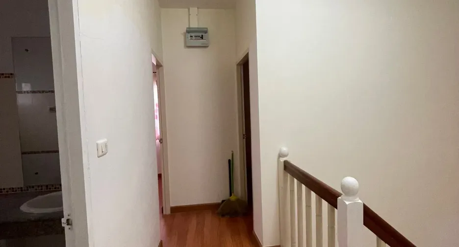 For rent 3 bedrooms house in Khlong Sam Wa, Bangkok