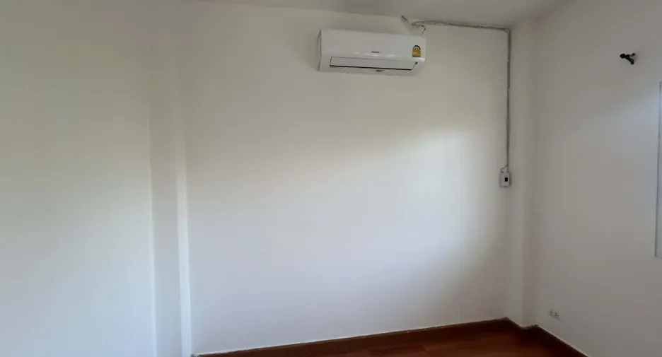 For rent 3 bedrooms house in Khlong Sam Wa, Bangkok