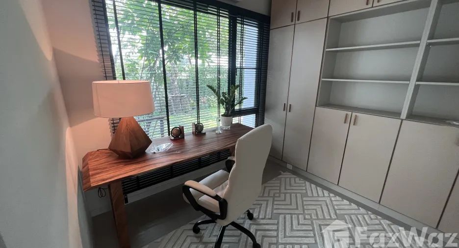 For sale and for rent 5 bedrooms house in Bang Phli, Samut Prakan