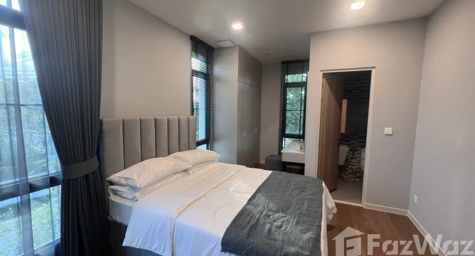 For sale and for rent 5 bedrooms house in Bang Phli, Samut Prakan