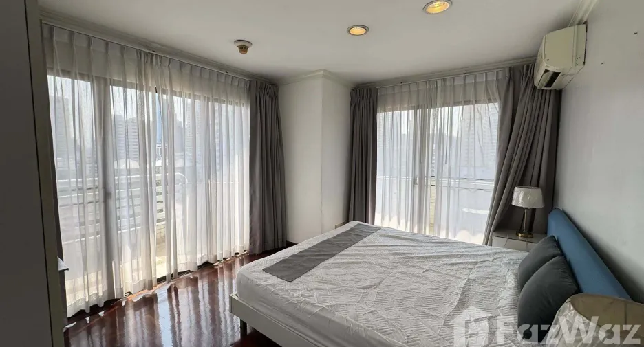 For sale and for rent 3 bedrooms condo in Watthana, Bangkok