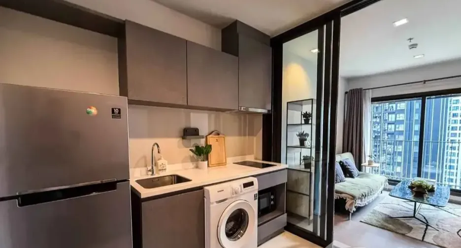 For rent 1 bed condo in Huai Khwang, Bangkok