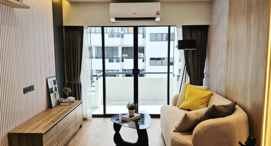 For sale 2 bedrooms condo in Phra Khanong, Bangkok