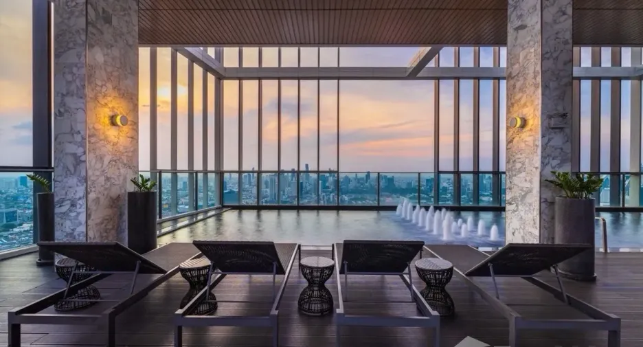 For sale 2 bedrooms condo in Khlong Toei, Bangkok