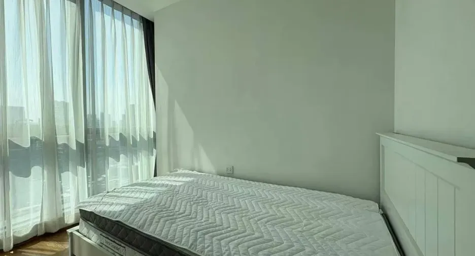 For rent 2 bedrooms condo in Pathum Wan, Bangkok