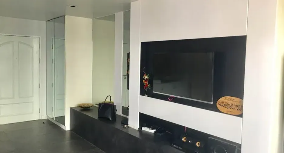 ให้เช่า 2 ห้องนอน คอนโด ใน วัฒนา, กรุงเทพฯ