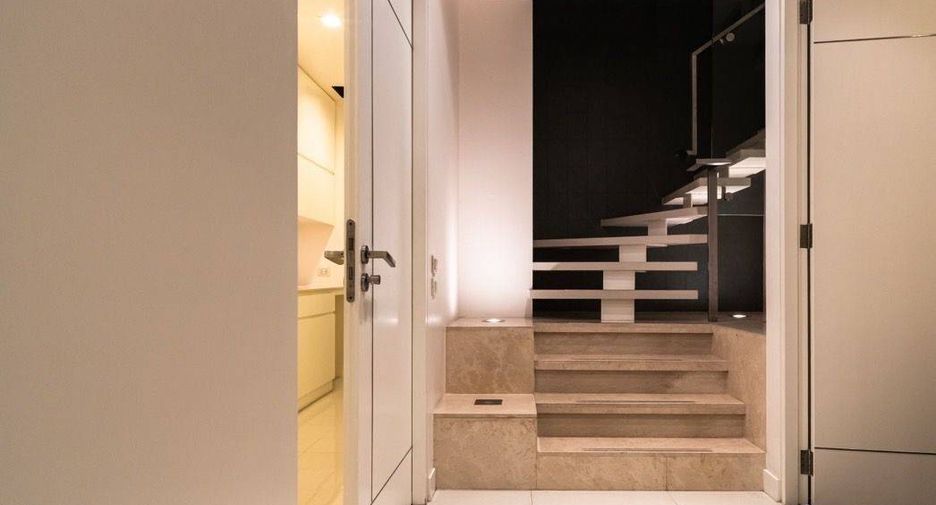 For rent 5 bedrooms condo in Bang Kho Laem, Bangkok