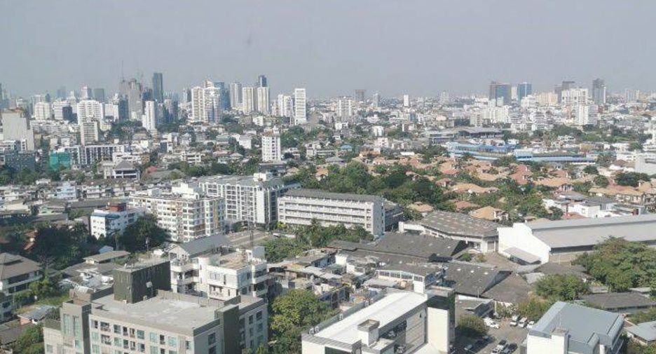 For rent 1 bed condo in Khlong Toei, Bangkok