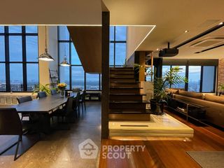 For sale 2 bedrooms condo in Khlong Toei, Bangkok