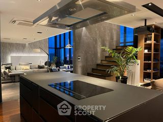 For sale 2 bedrooms condo in Khlong Toei, Bangkok