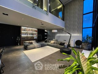 For sale 2 bedrooms condo in Khlong Toei, Bangkok