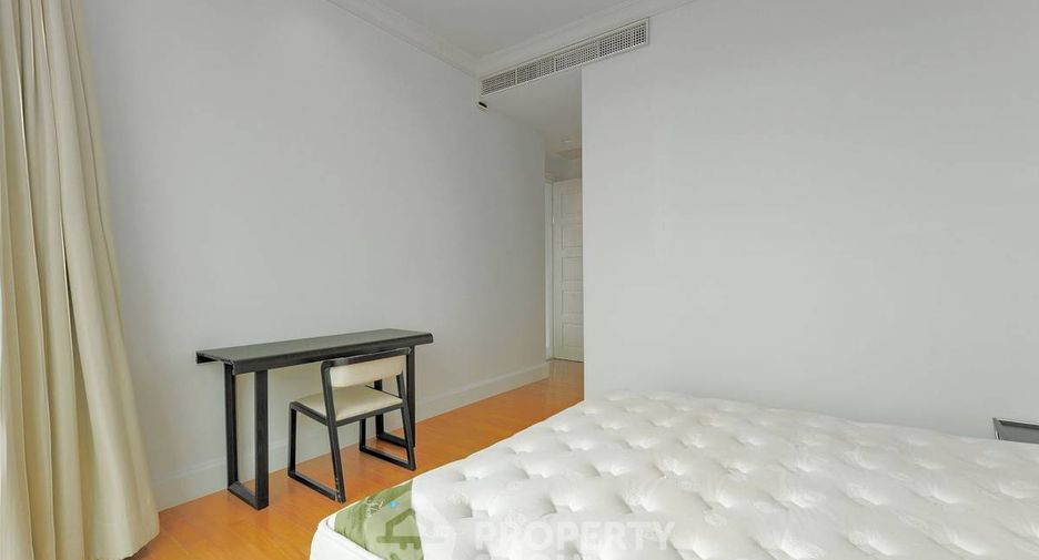 For rent and for sale 2 bedrooms condo in Watthana, Bangkok