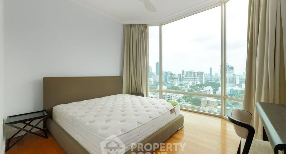 For rent and for sale 2 bedrooms condo in Watthana, Bangkok