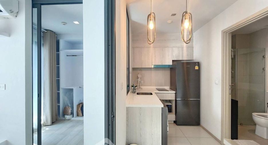 For sale 1 bed condo in Pathum Wan, Bangkok