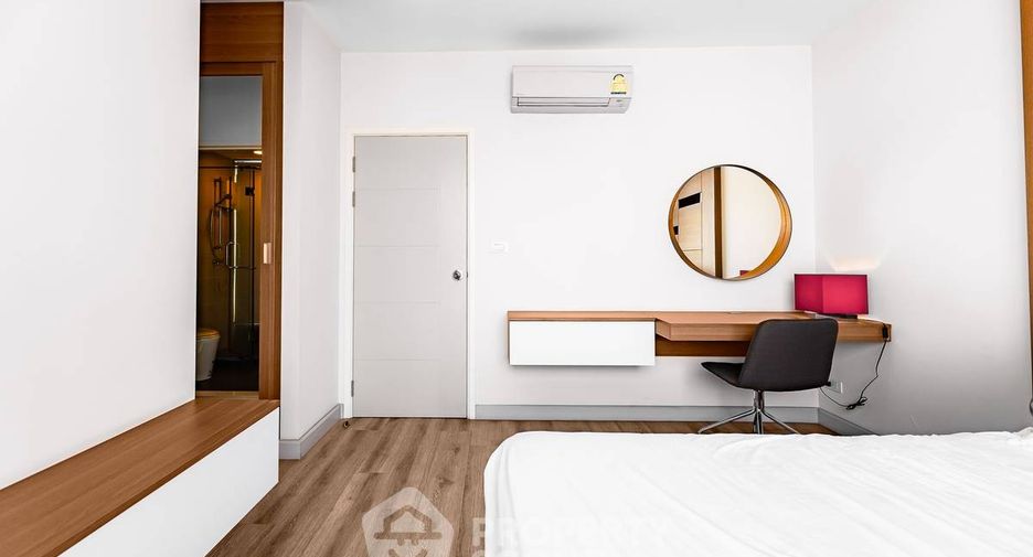 For sale 3 bedrooms condo in Sathon, Bangkok