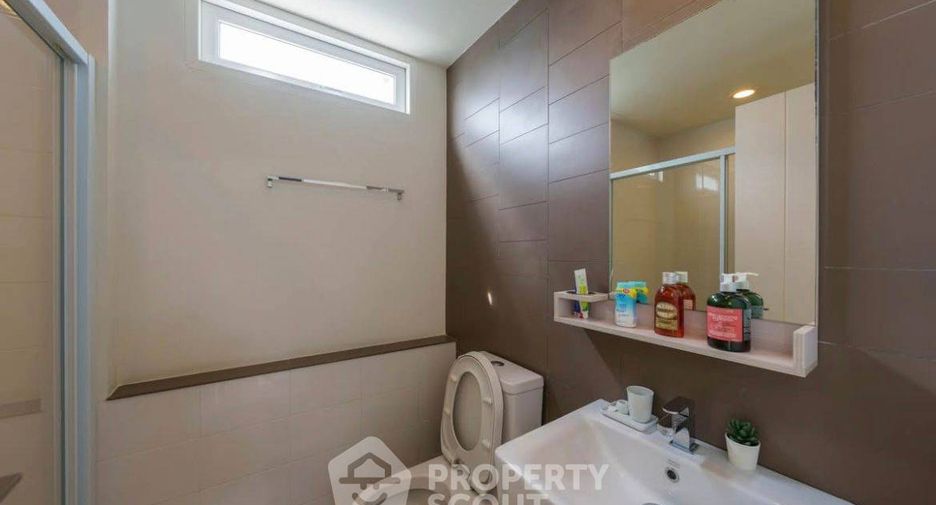 À vendre 2 chambres condo à Thon Buri, Bangkok