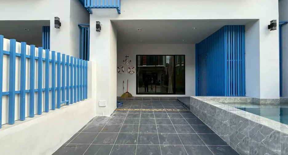 For rent 3 bedrooms townhouse in Cha Am, Phetchaburi