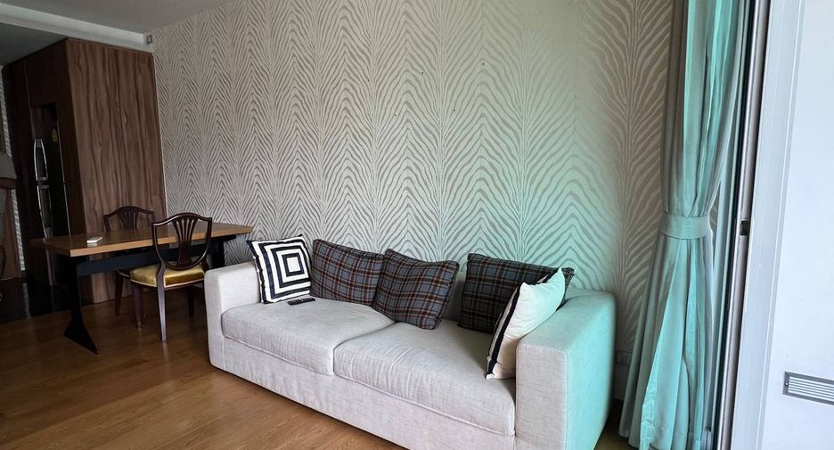 For rent 1 bed condo in Watthana, Bangkok
