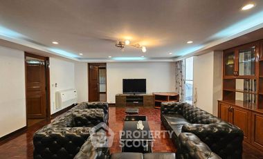 For rent 4 bedrooms condo in Watthana, Bangkok