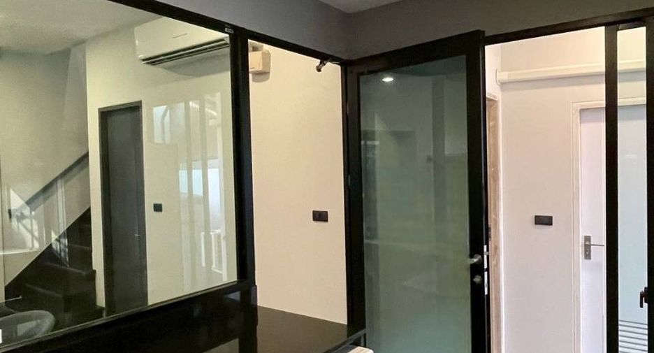 For sale 3 bedrooms townhouse in Bang Phli, Samut Prakan