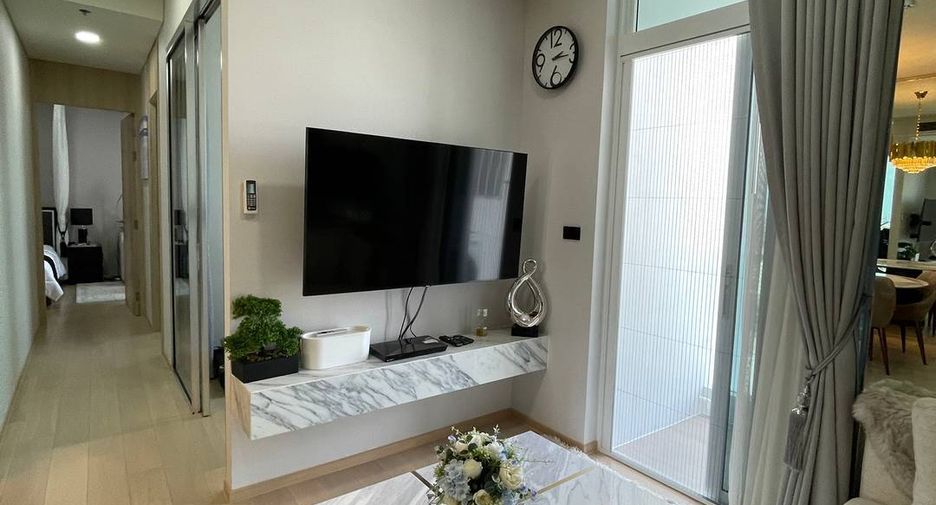 For sale 3 bedrooms condo in Khlong Toei, Bangkok