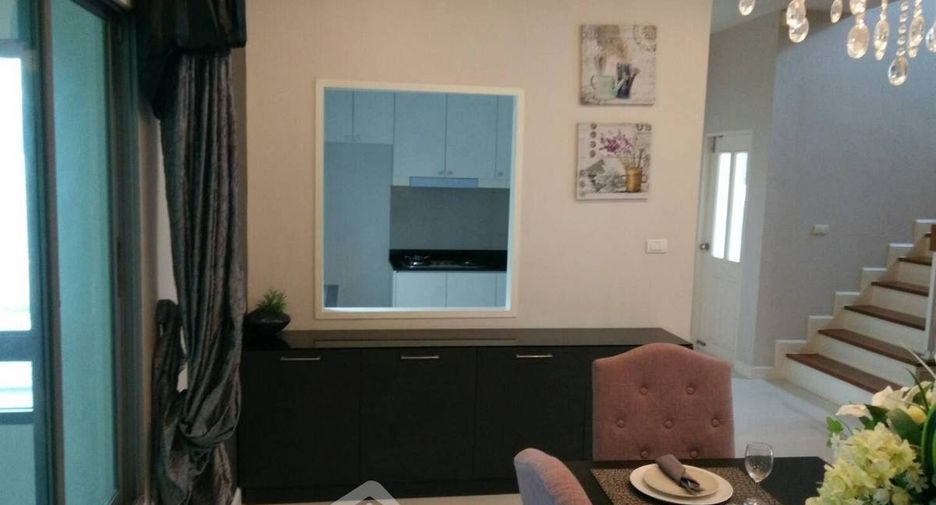 出租 4 卧室 独立屋 在 Lat Krabang, 曼谷