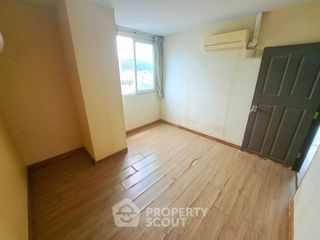 Wohnung zum Kauf mit 2 Zimmer in Si Racha, Chonburi
