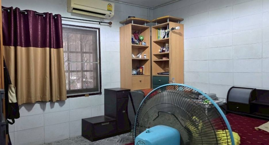 À vendre 2 chambres maison à Saphan Sung, Bangkok