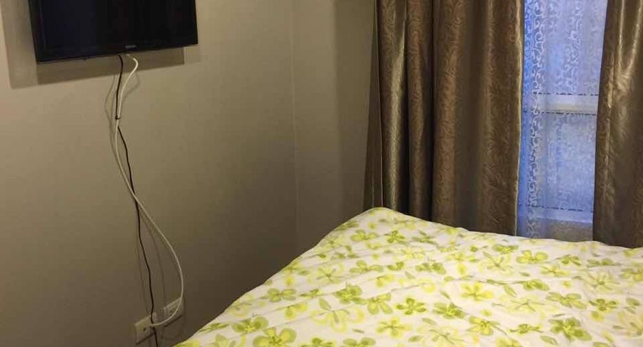 For rent 2 bedrooms condo in Huai Khwang, Bangkok