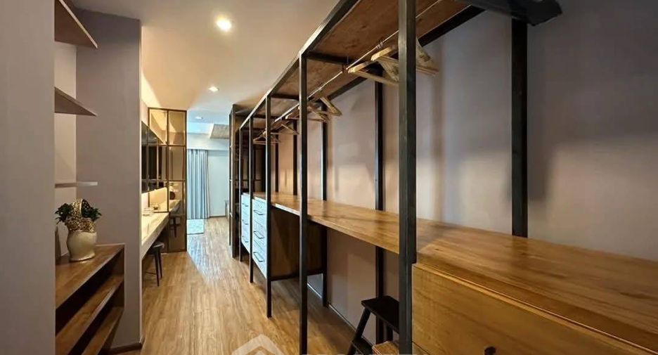ขาย 4 ห้องนอน ทาวน์เฮ้าส์ ใน บางนา, กรุงเทพฯ