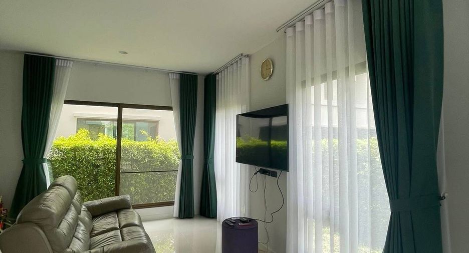 For sale 4 bedrooms house in Bang Kapi, Bangkok