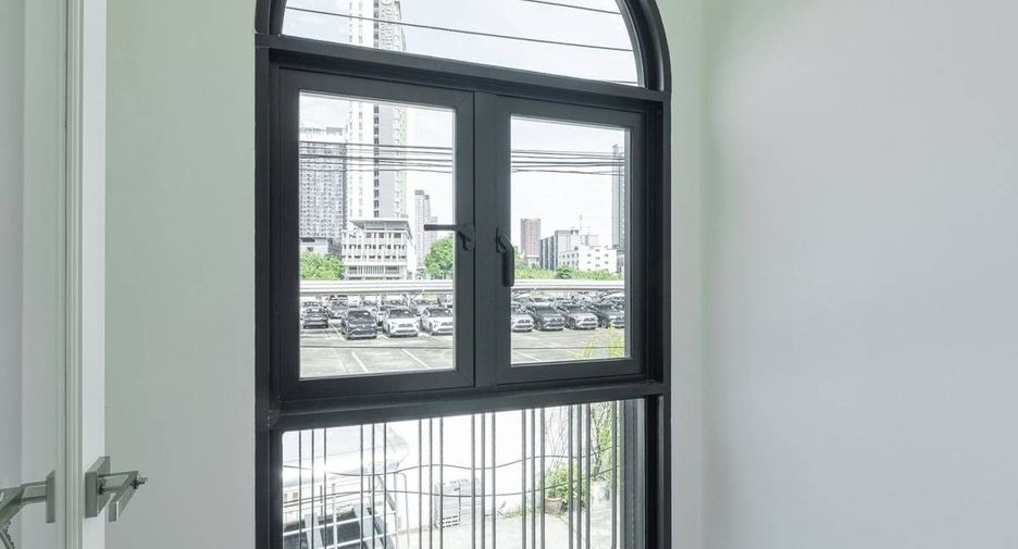 For sale 3 bedrooms house in Suan Luang, Bangkok