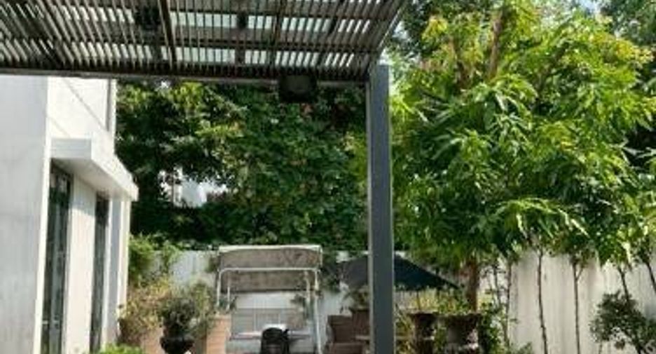 Haus zur Miete mit 4 Zimmer in Suan Luang, Bangkok