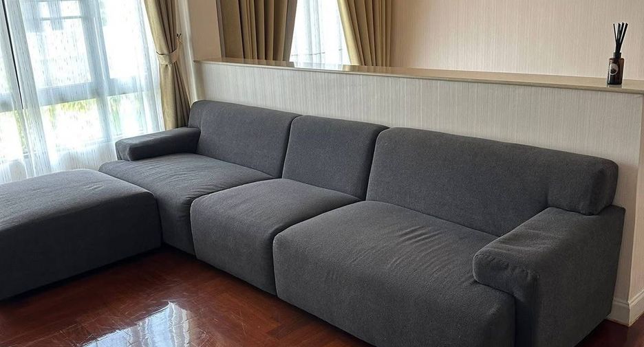 For rent 5 bedrooms house in Mueang Nonthaburi, Nonthaburi