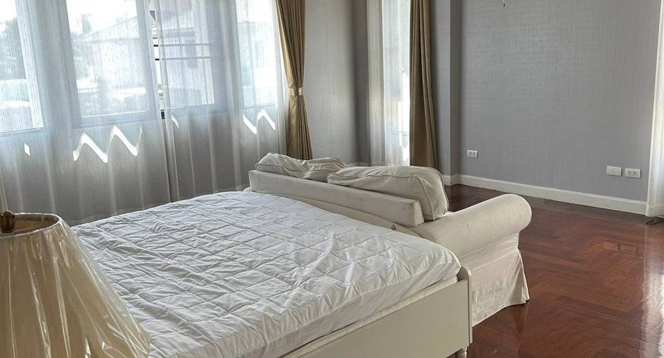 For rent 5 bedrooms house in Mueang Nonthaburi, Nonthaburi