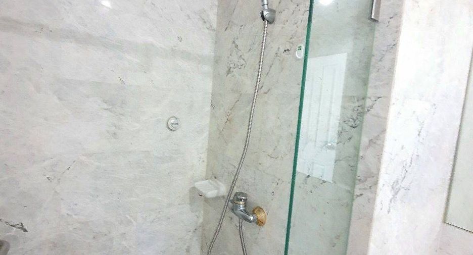 For sale 2 ベッドルーム condo in Watthana, Bangkok