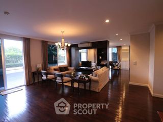 For sale 3 bedrooms condo in Huai Khwang, Bangkok