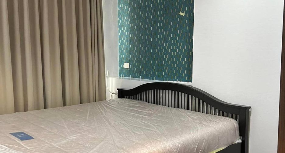 For rent 3 bedrooms condo in Ratchathewi, Bangkok