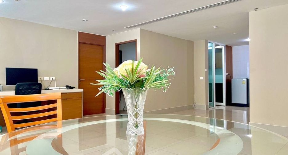 For rent and for sale 2 bedrooms condo in Watthana, Bangkok