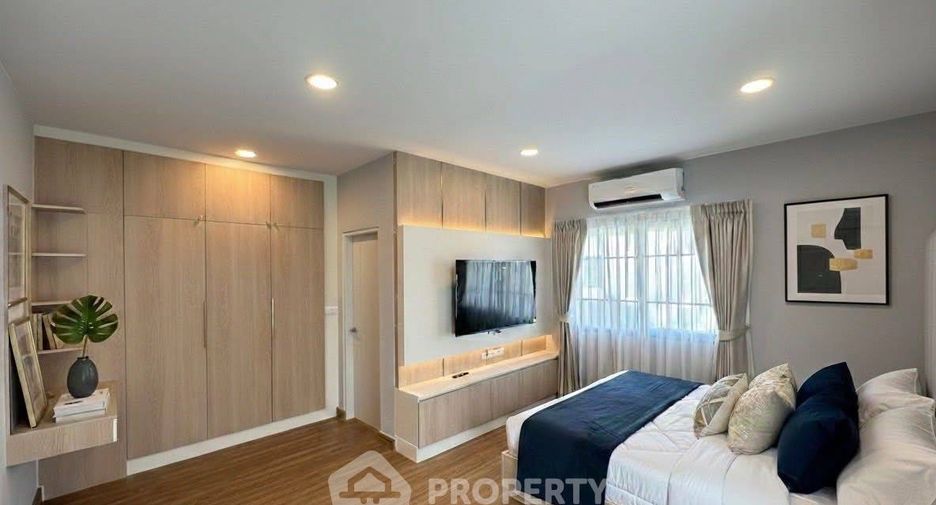 For sale 4 bedrooms house in Bang Phli, Samut Prakan