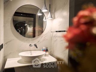 Wohnung zur Miete und zum Kauf mit 3 Zimmer in Watthana, Bangkok