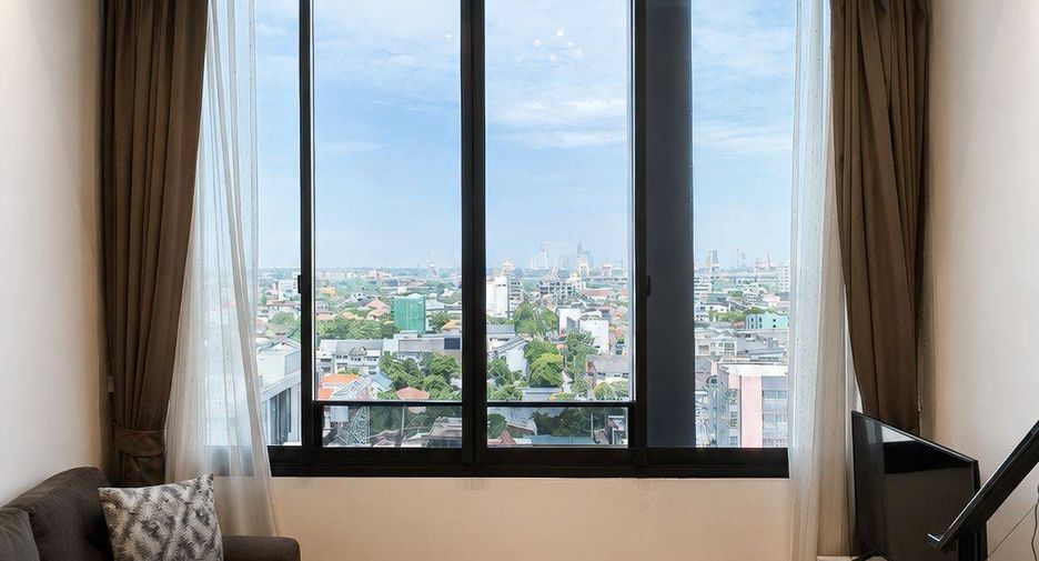 For sale 1 bed condo in Phra Khanong, Bangkok