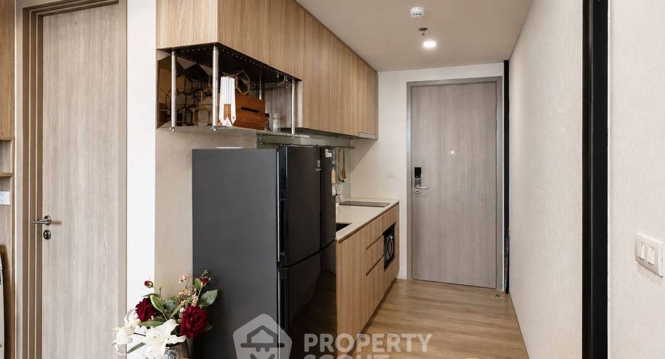 For sale 1 bed condo in Phra Khanong, Bangkok